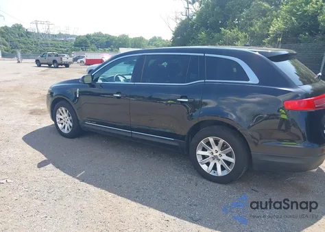 2017 Lincoln Mkt Livery from USA, damaged, VIN 2LMHJ5NK8HBL01522